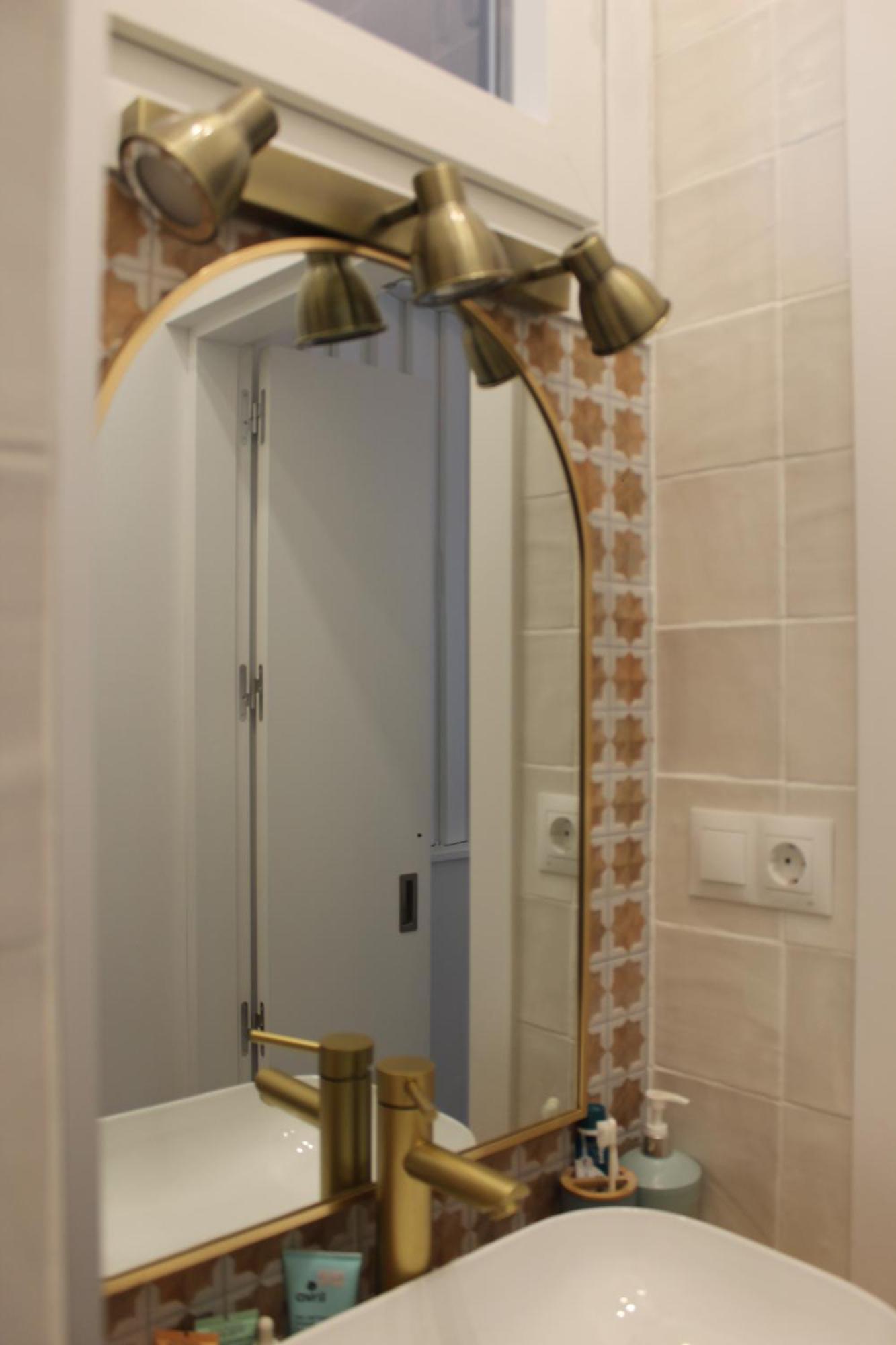 Iyourbasics Lovely Studio Hinestrosa 23 Free Wifi&Ac Malaga Exterior photo